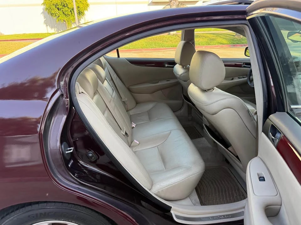 2004 Lexus ES 4th Gen - Image 15 of 20