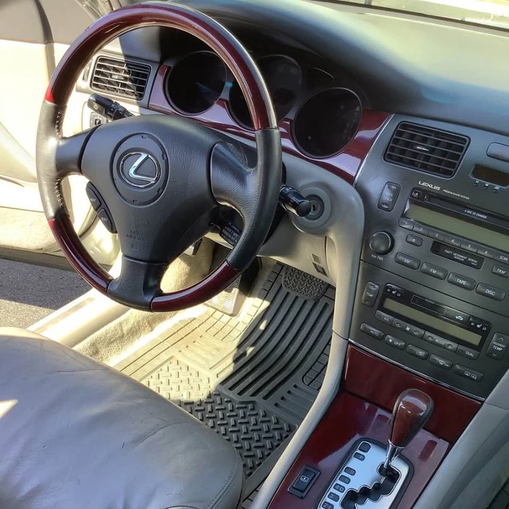 2004 Lexus ES 4th Gen - Image 7 of 16