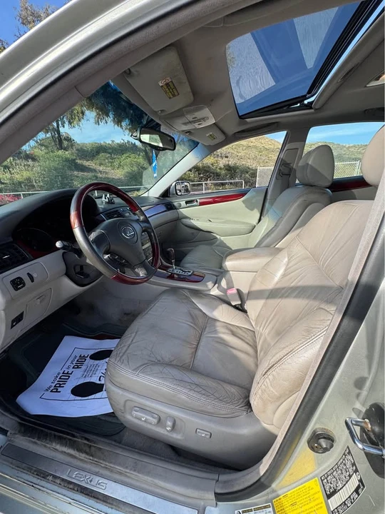 2004 Lexus ES 4th Gen - Image 13 of 16