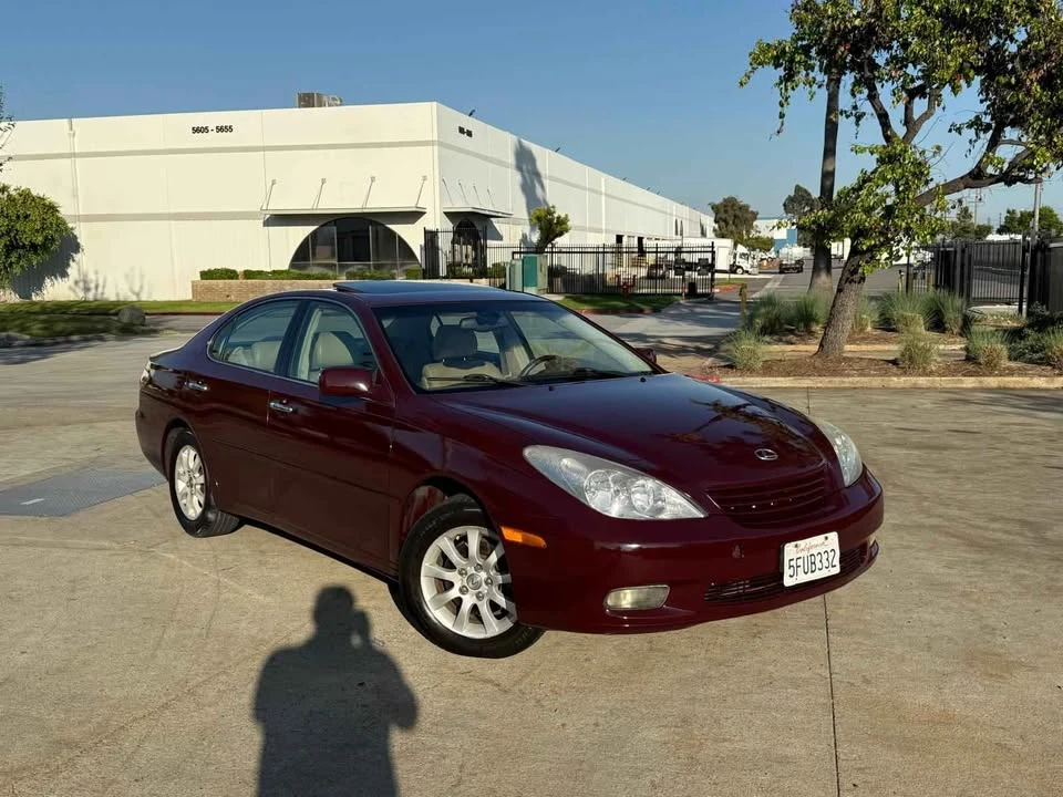 2004 Lexus ES 4th Gen - Image 2 of 19