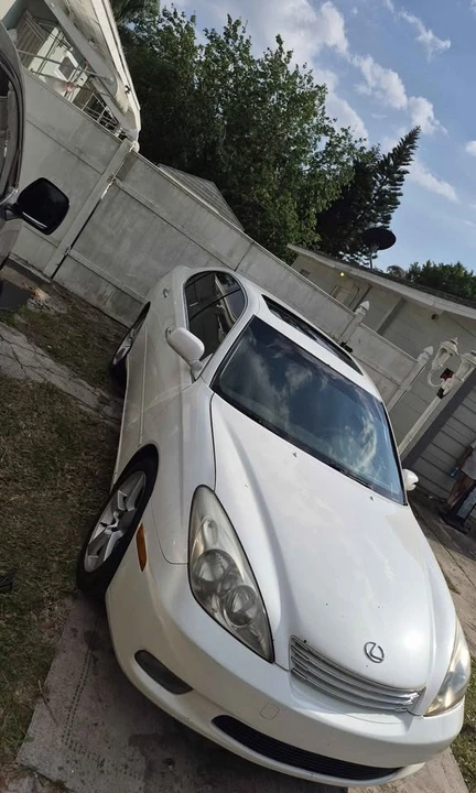 2004 Lexus ES 4th Gen - Image 5 of 10