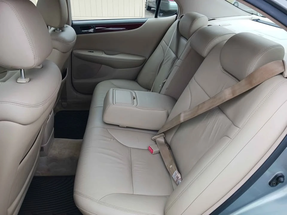 2004 Lexus ES 4th Gen - Image 12 of 14