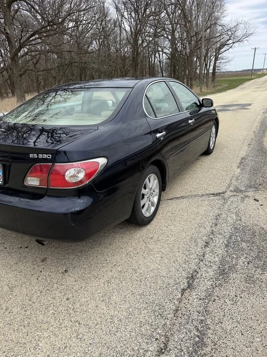 2004 Lexus ES 4th Gen - Image 4 of 10