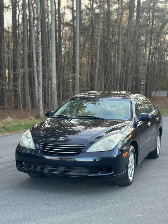 2004 Lexus ES 4th Gen - Image 2 of 20