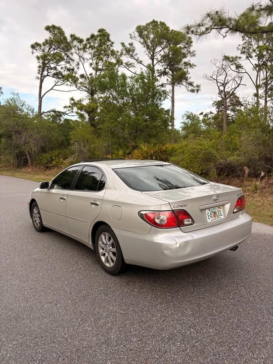 2004 Lexus ES 4th Gen - Image 5 of 12