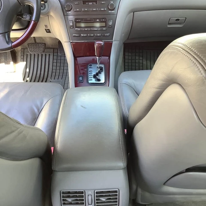 2004 Lexus ES 4th Gen - Image 11 of 16