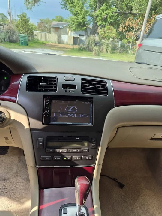 2004 Lexus ES 4th Gen - Image 8 of 10
