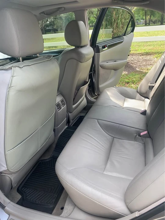 2004 Lexus ES 4th Gen - Image 5 of 12