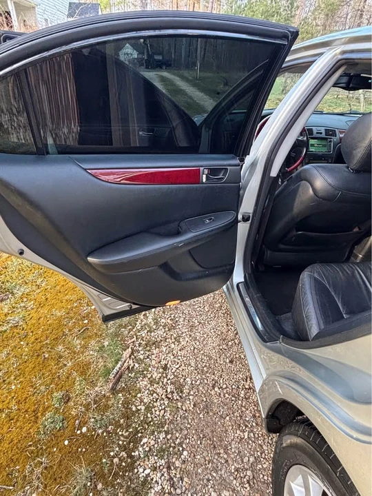2004 Lexus ES 4th Gen - Image 11 of 18
