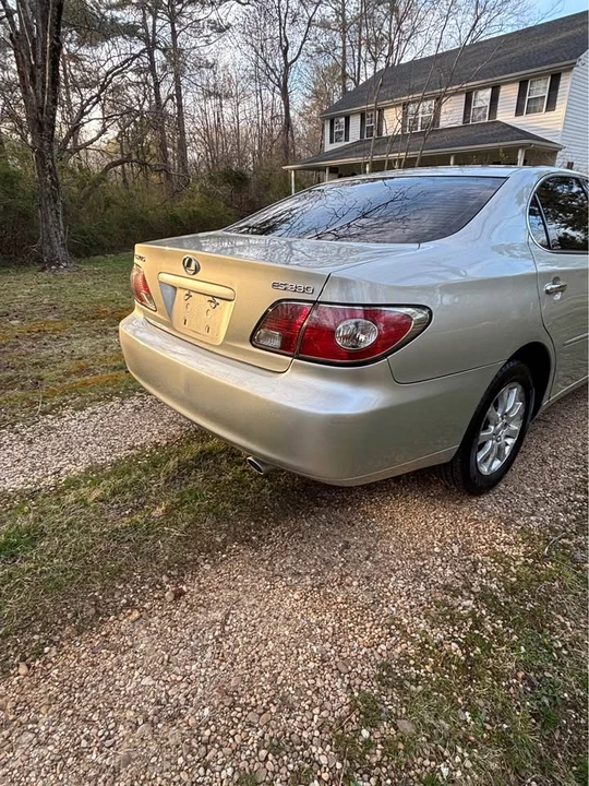2004 Lexus ES 4th Gen - Image 4 of 18