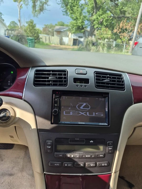 2004 Lexus ES 4th Gen - Image 7 of 10
