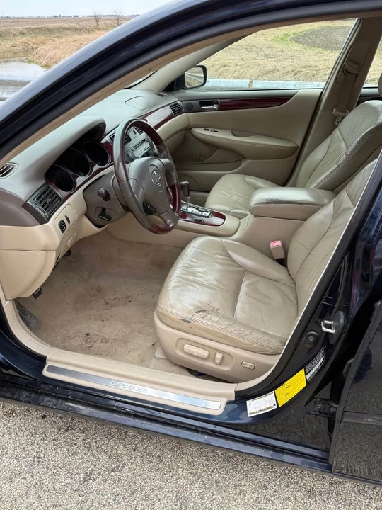 2004 Lexus ES 4th Gen - Image 7 of 10