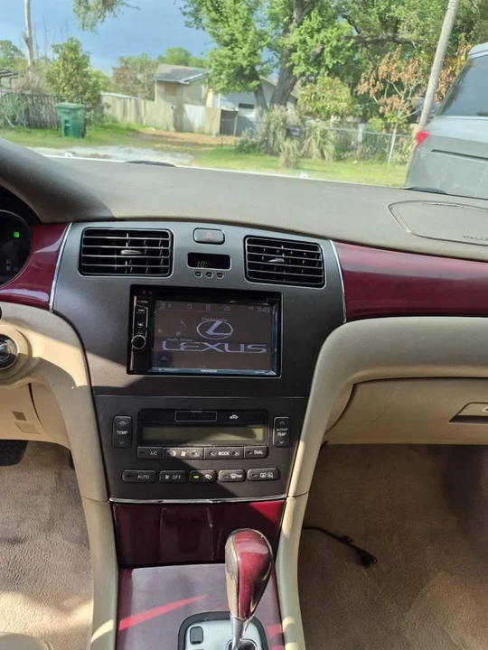 2004 Lexus ES 4th Gen - Image 5 of 10