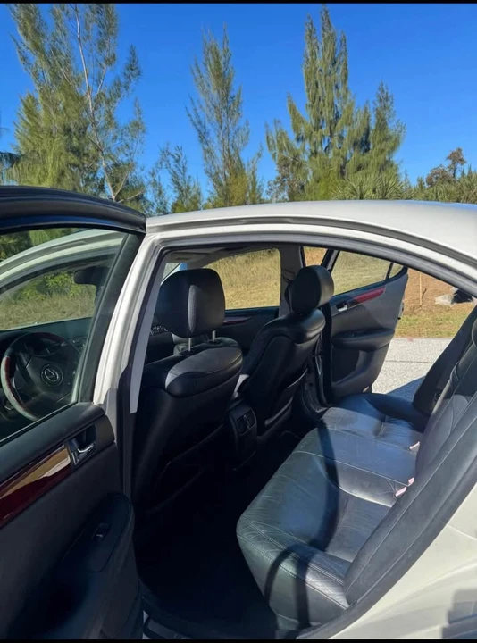 2004 Lexus ES 4th Gen - Image 11 of 12