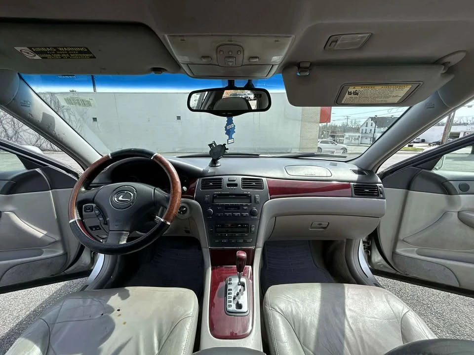 2004 Lexus ES 4th Gen - Image 12 of 12