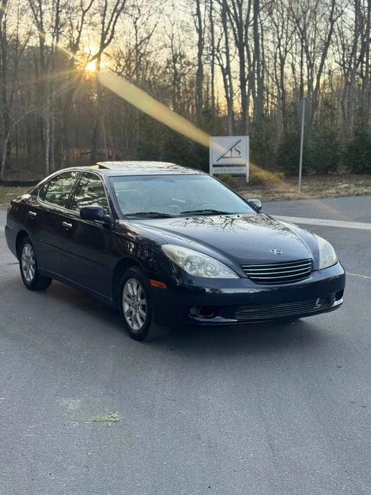 2004 Lexus ES 4th Gen - Image 3 of 20