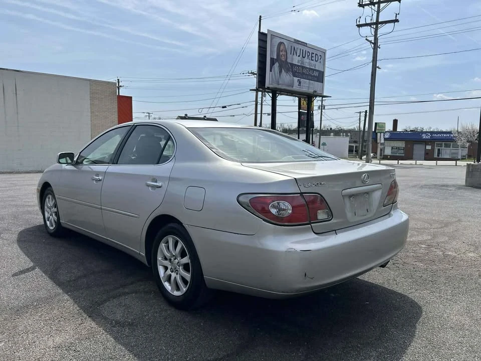 2004 Lexus ES 4th Gen - Image 7 of 12