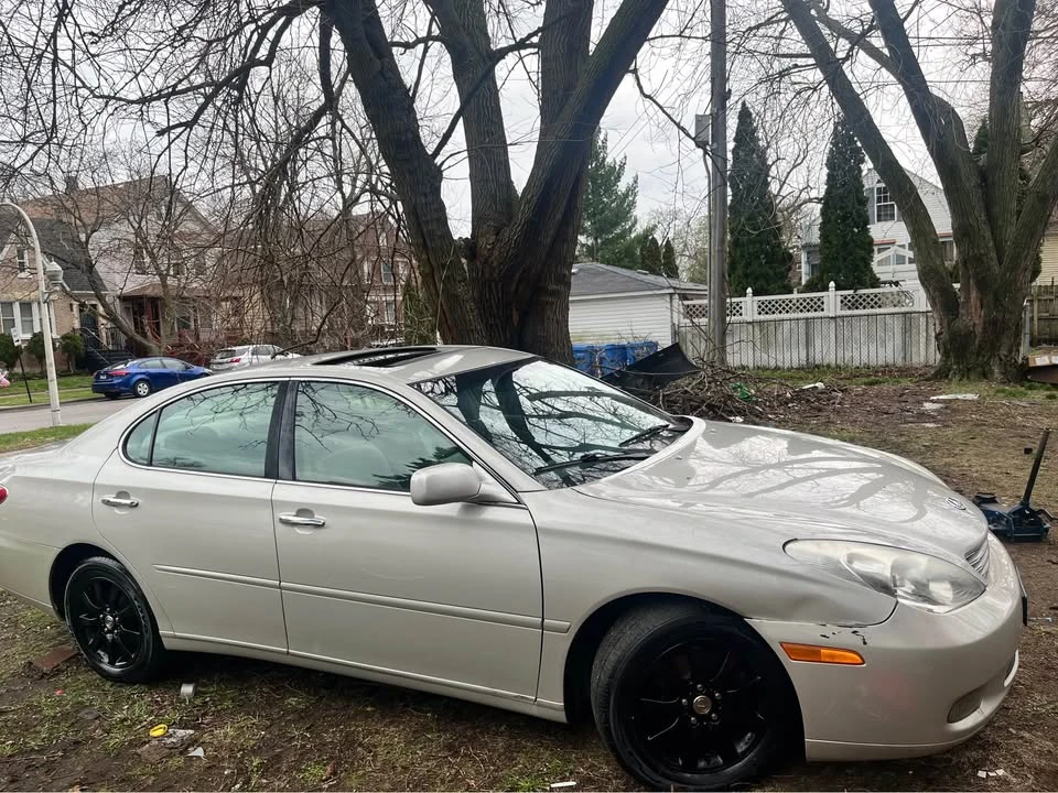 2004 Lexus ES 4th Gen - Image 17 of 17