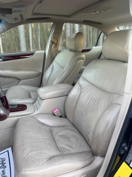 2004 Lexus ES 4th Gen - Image 13 of 20