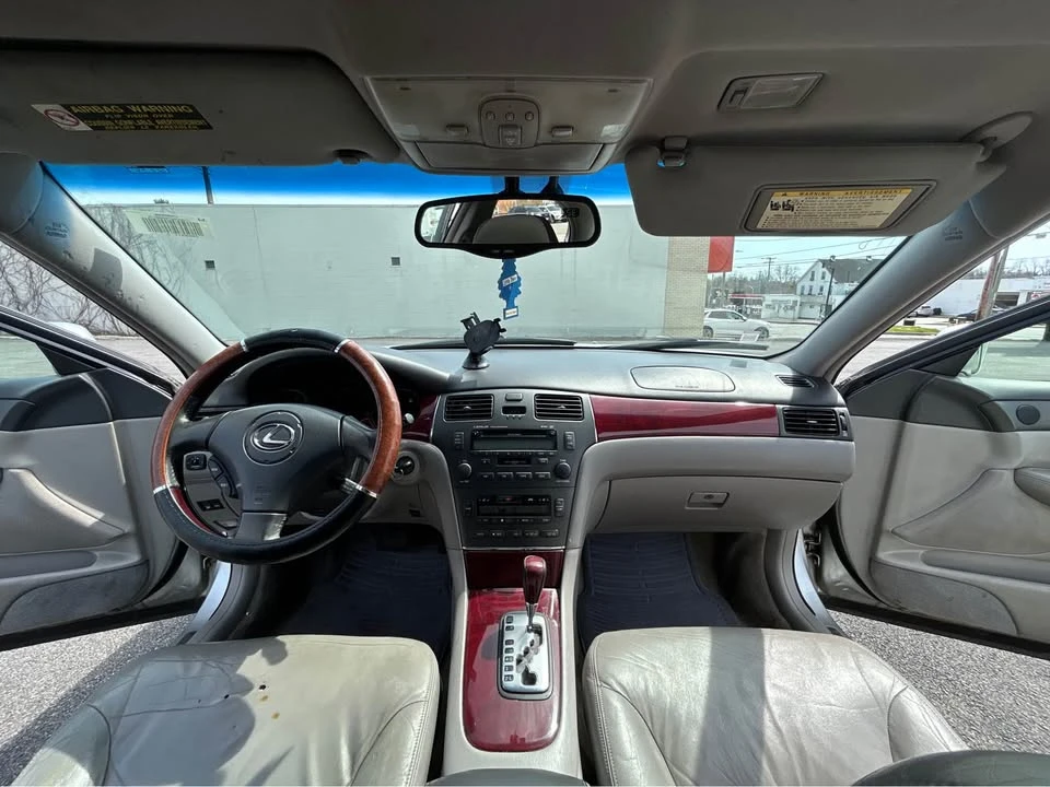 2004 Lexus ES 4th Gen - Image 12 of 12