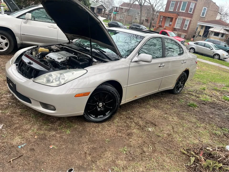 2004 Lexus ES 4th Gen - Image 10 of 17