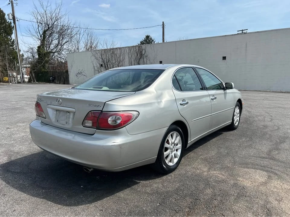 2004 Lexus ES 4th Gen - Image 4 of 11