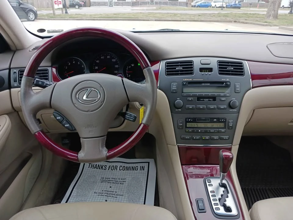 2004 Lexus ES 4th Gen - Image 13 of 14