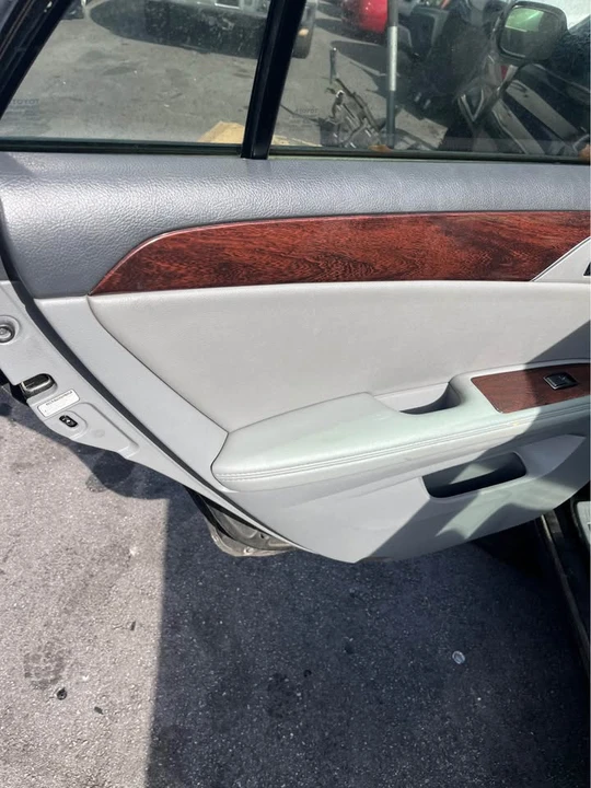 2004 Lexus ES 4th Gen - Image 4 of 8