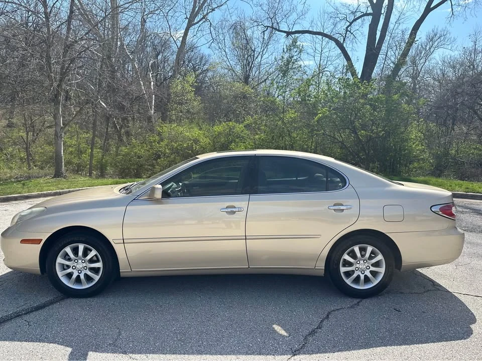 2004 Lexus ES 4th Gen - Image 2 of 7
