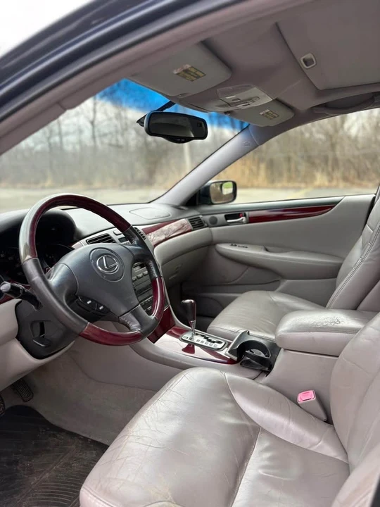 2004 Lexus ES 4th Gen - Image 6 of 11