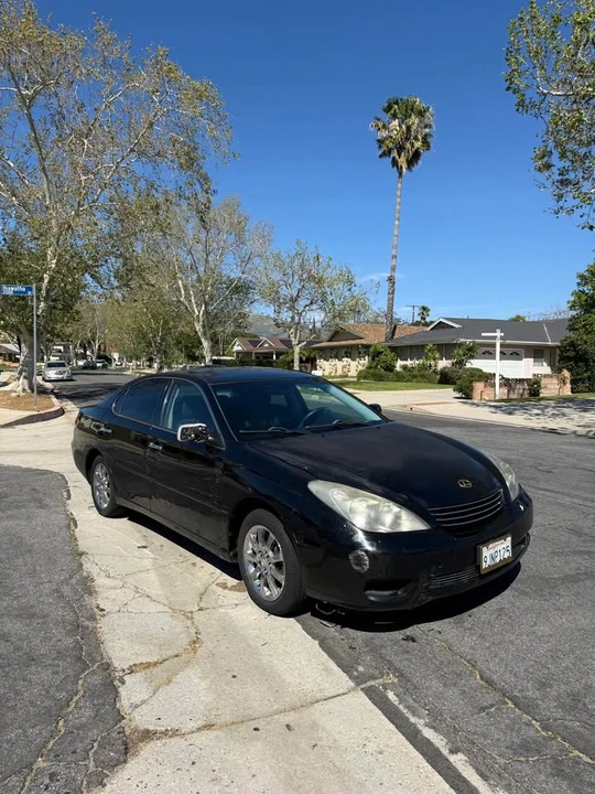 2004 Lexus ES 4th Gen - Image 8 of 15