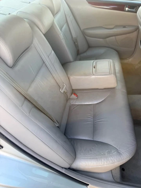 2004 Lexus ES 4th Gen - Image 14 of 17