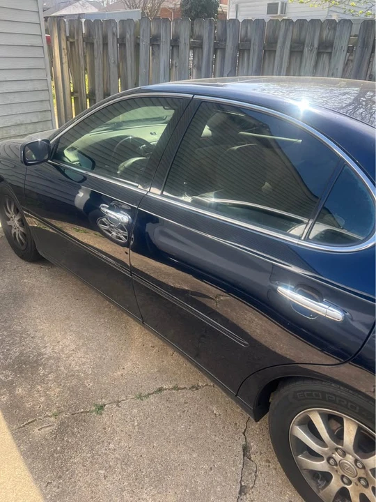 2004 Lexus ES 4th Gen - Image 11 of 17
