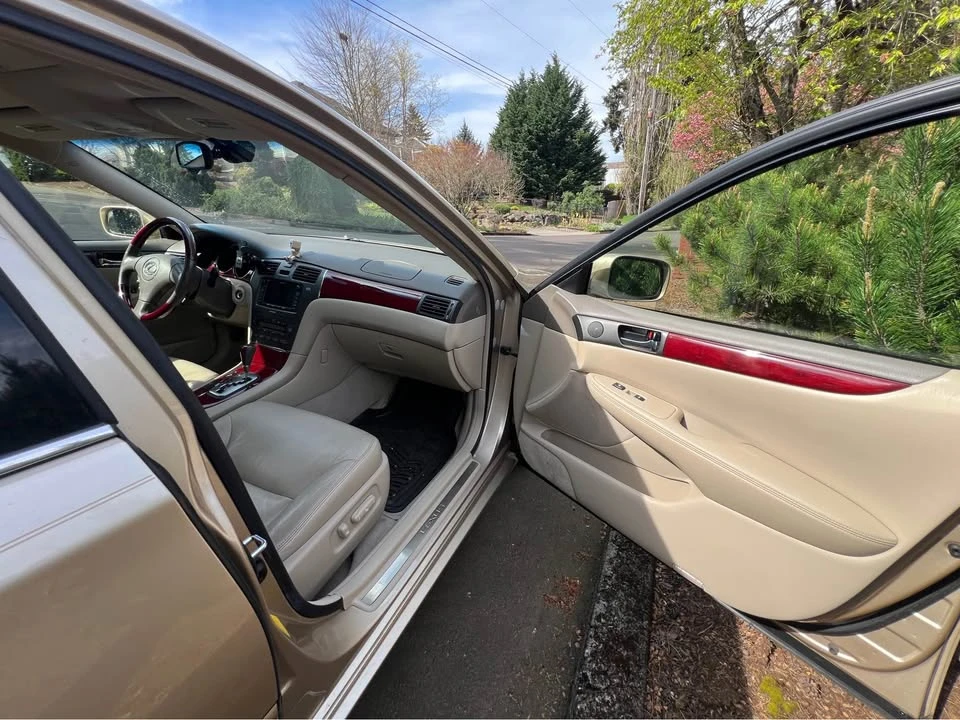 2004 Lexus ES 4th Gen - Image 5 of 15