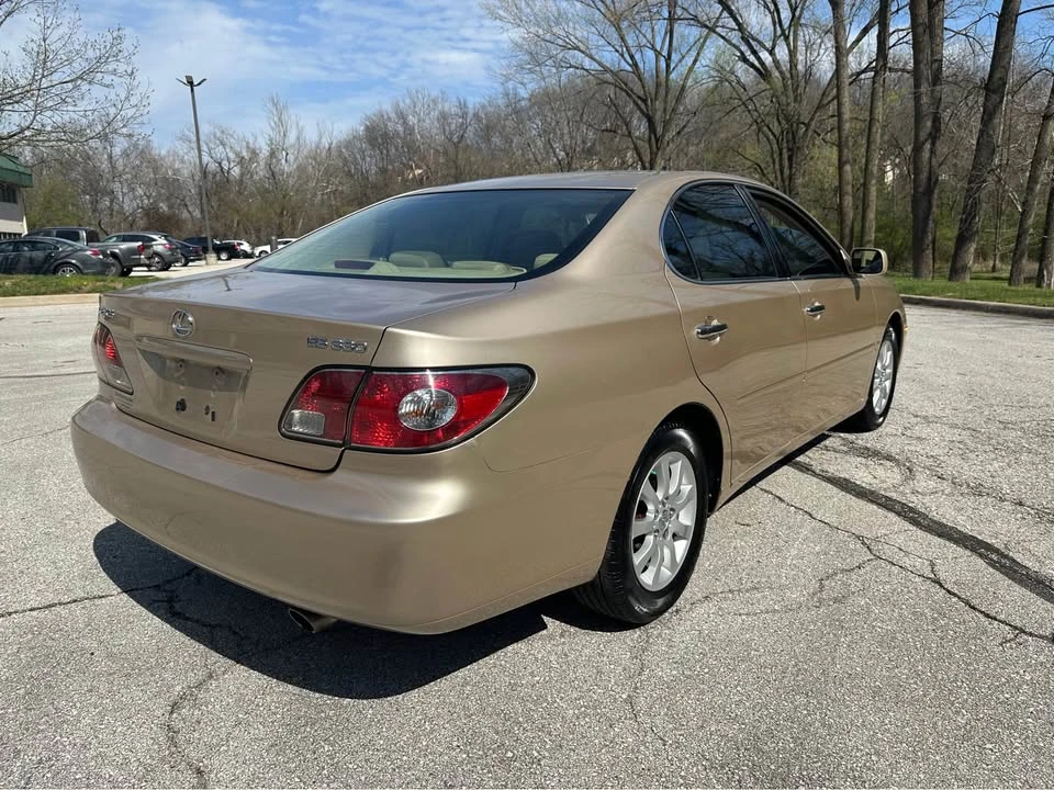 2004 Lexus ES 4th Gen - Image 4 of 7