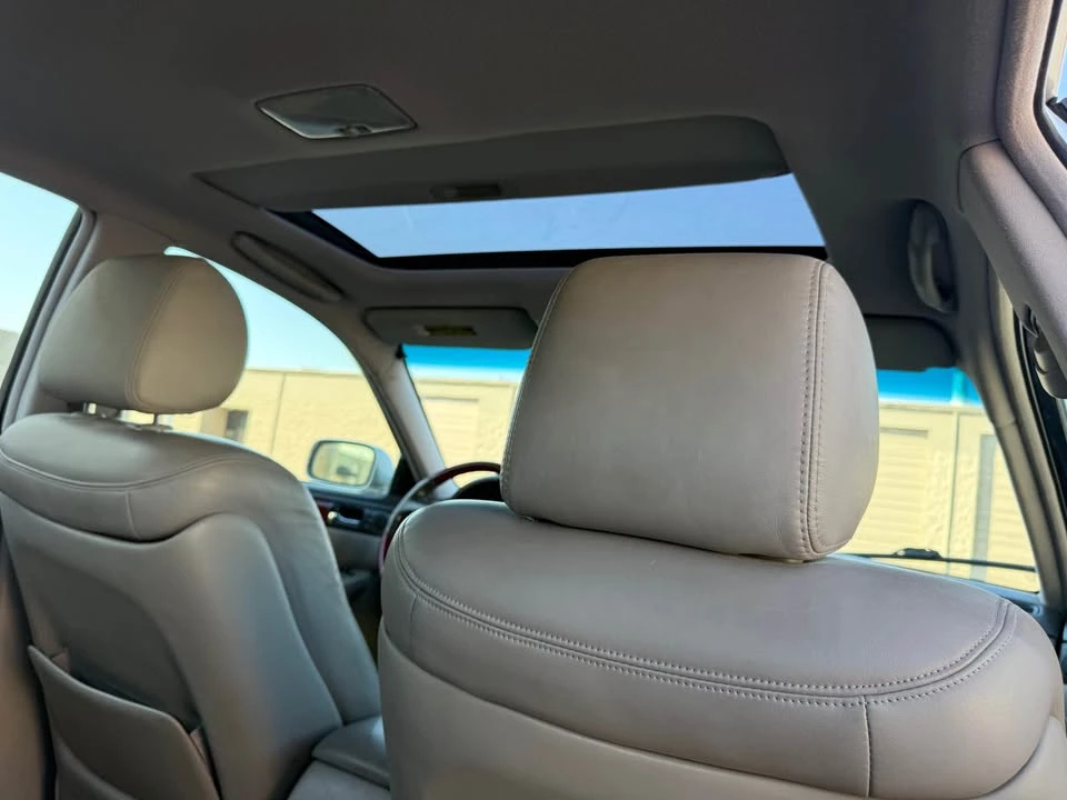 2004 Lexus ES 4th Gen - Image 11 of 17