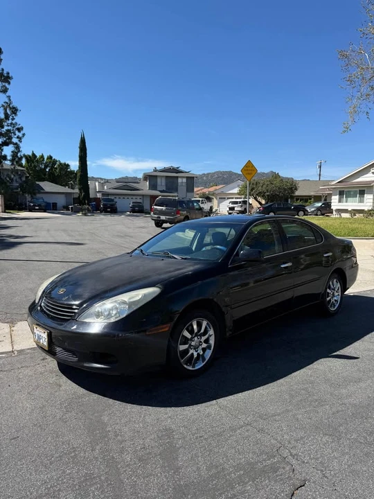 2004 Lexus ES 4th Gen - Image 11 of 15