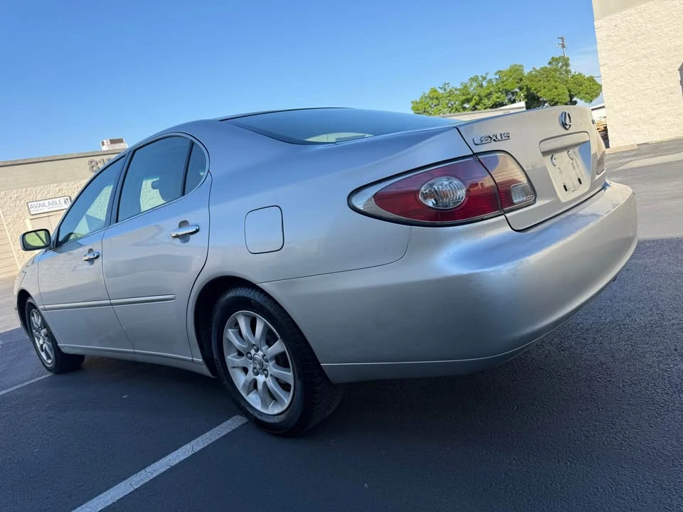 2004 Lexus ES 4th Gen - Image 4 of 17