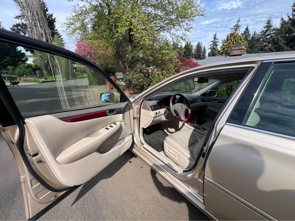 2004 Lexus ES 4th Gen - Image 3 of 15