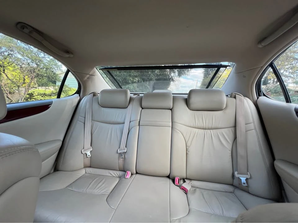 2004 Lexus ES 4th Gen - Image 10 of 15
