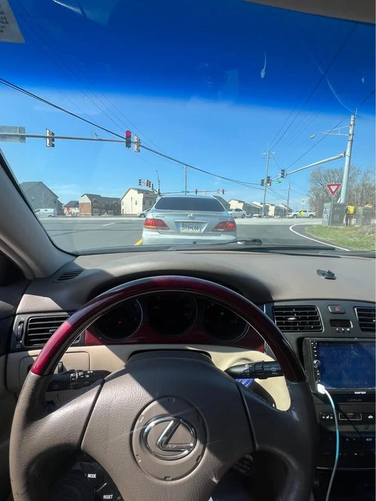 2004 Lexus ES 4th Gen - Image 2 of 17