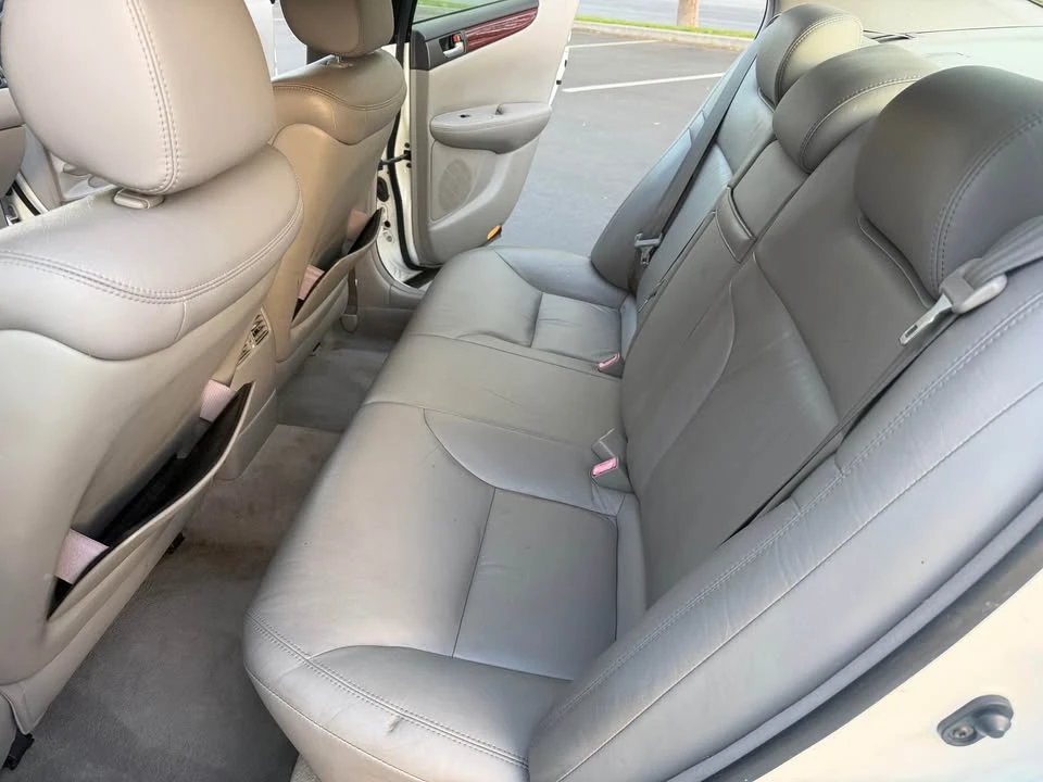 2004 Lexus ES 4th Gen - Image 11 of 13