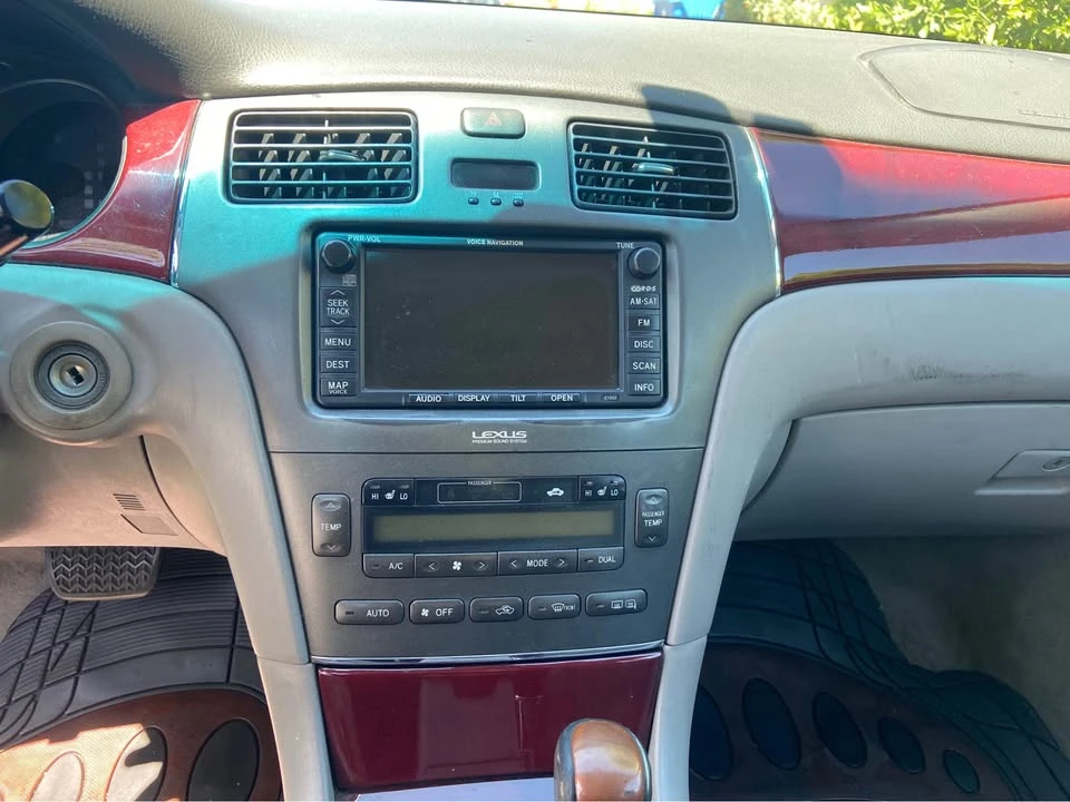 2004 Lexus ES 4th Gen - Image 5 of 7
