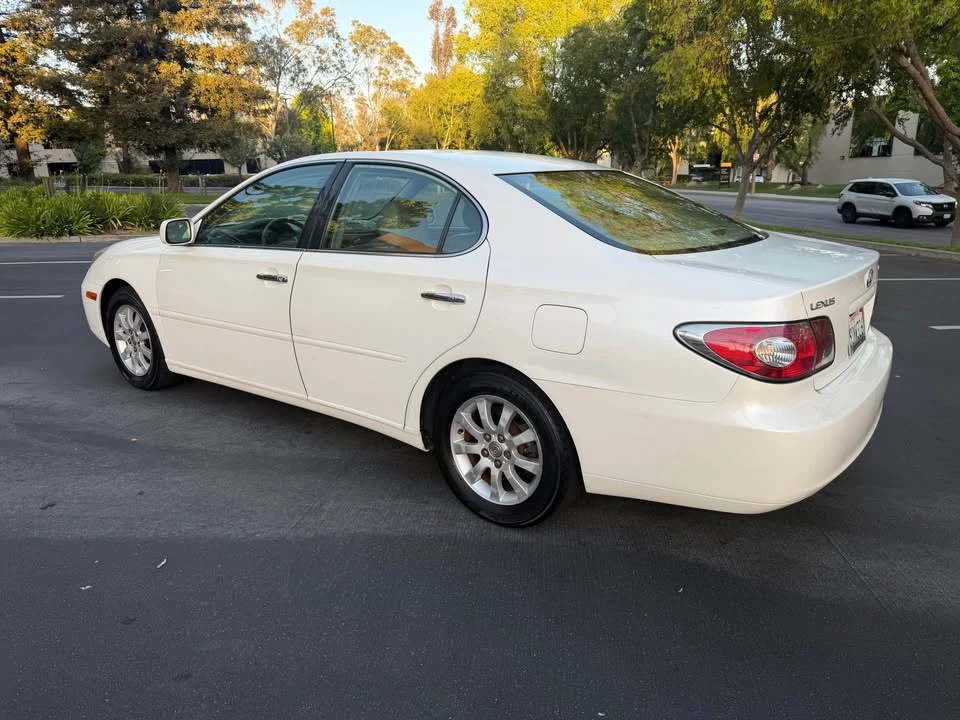 2004 Lexus ES 4th Gen - Image 6 of 13