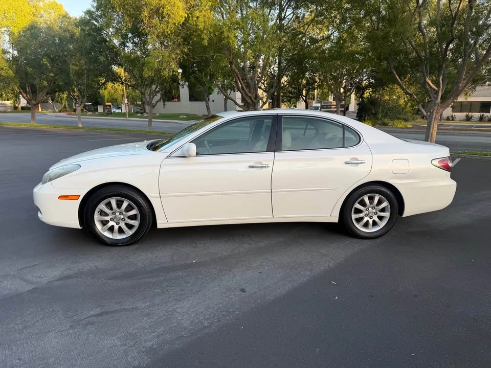 2004 Lexus ES 4th Gen - Image 4 of 13