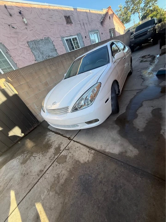2004 Lexus ES 4th Gen - Image 2 of 5