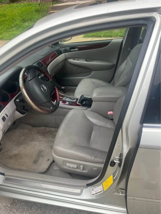 2004 Lexus ES 4th Gen - Image 3 of 9