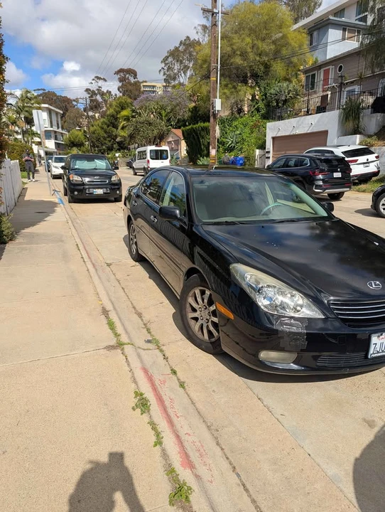 2004 Lexus ES 4th Gen - Image 2 of 12