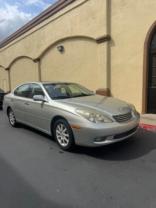 2004 Lexus ES 4th Gen - Image 4 of 14
