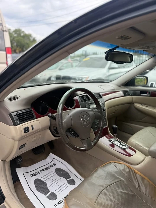 2004 Lexus ES 4th Gen - Image 2 of 9
